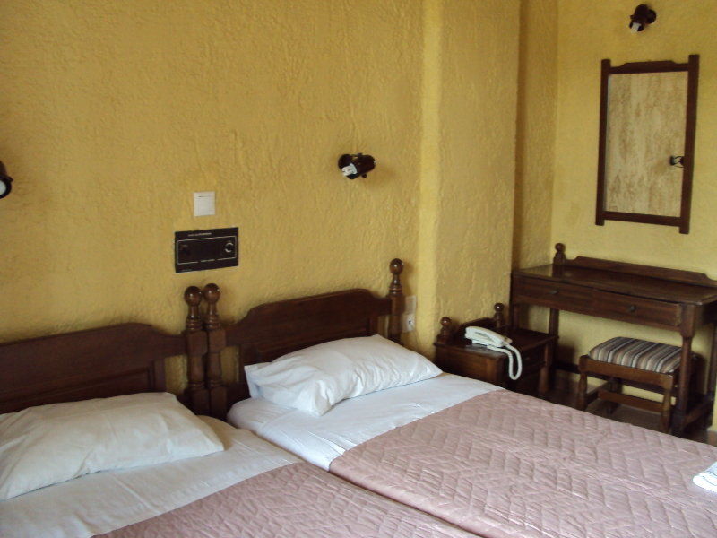Alexandros B Hotel นิเกียนา ภายนอก รูปภาพ